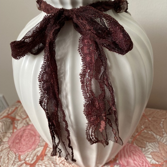 Decorative Pearl Necklace Timeless Elegance - Picture 4 of 5